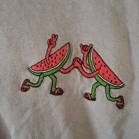 American Eagle Fun T-shirt - Picture 2 of 4